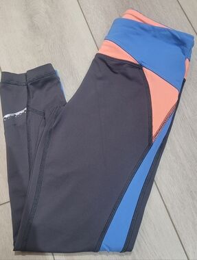 Ivivva Girl's Colorblock Cropped Athleisure Leggings 10 Gray Blue Coral